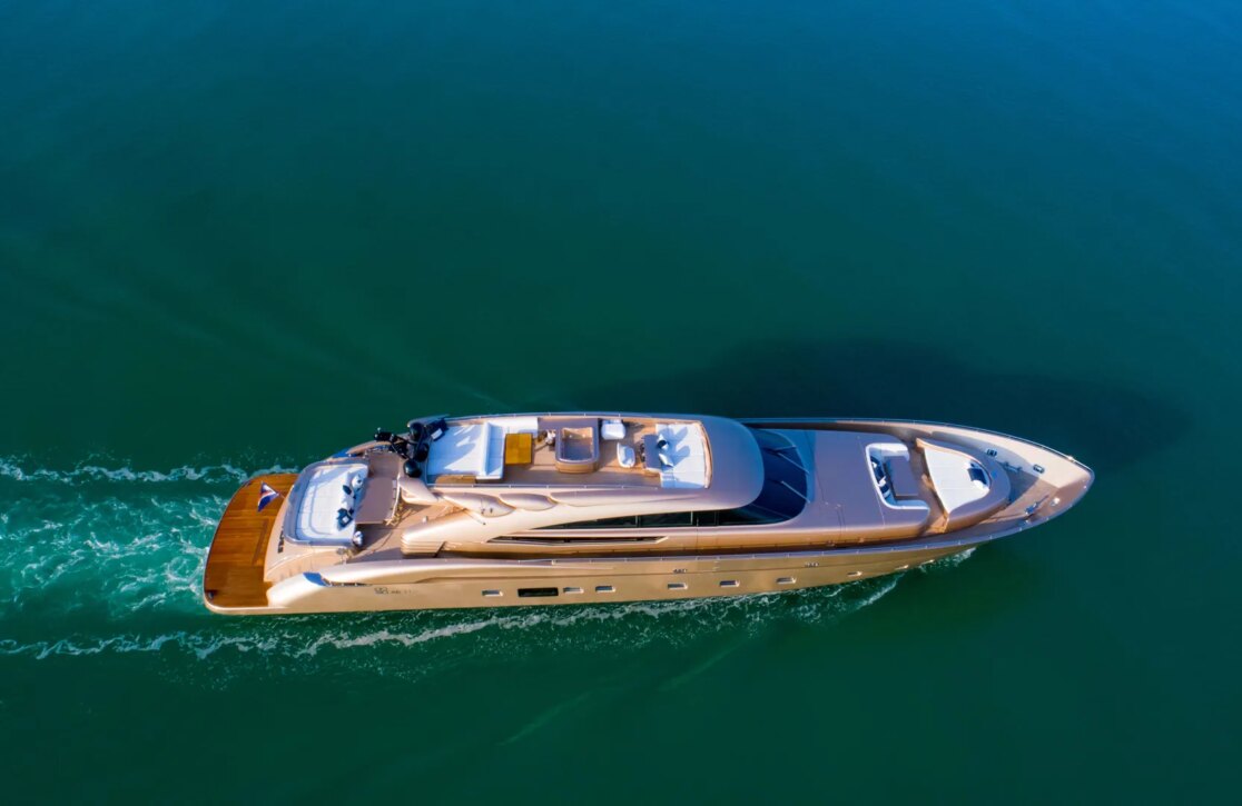 An image of Five Waves yacht