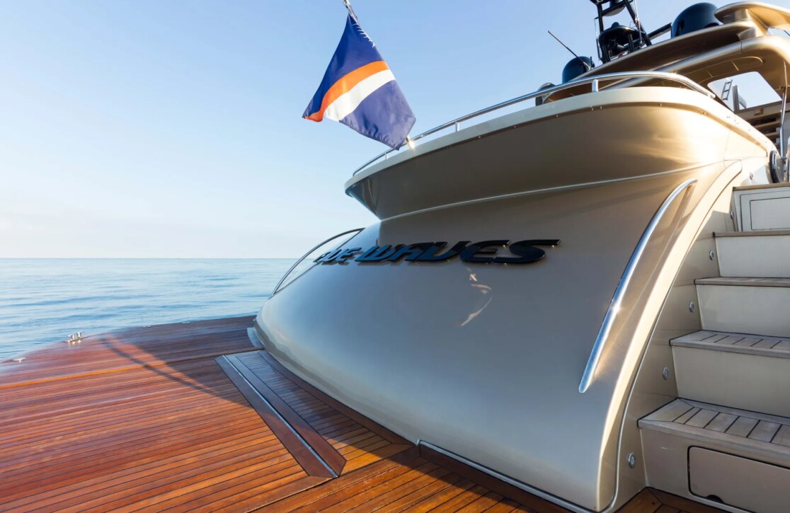 An image of Five Waves yacht