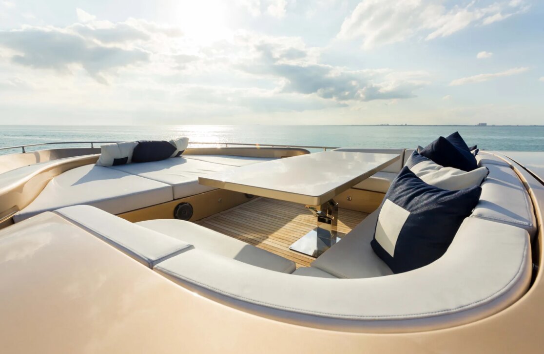 An image of Five Waves yacht