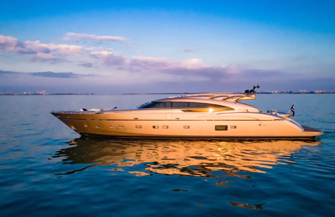 An image of Five Waves yacht