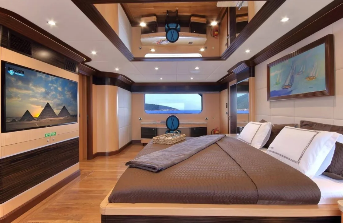 An image of Meira yacht