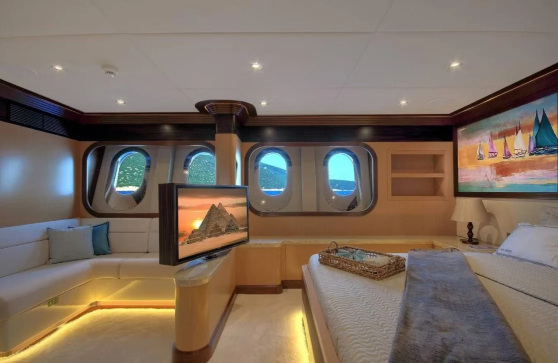 An image of Meira yacht