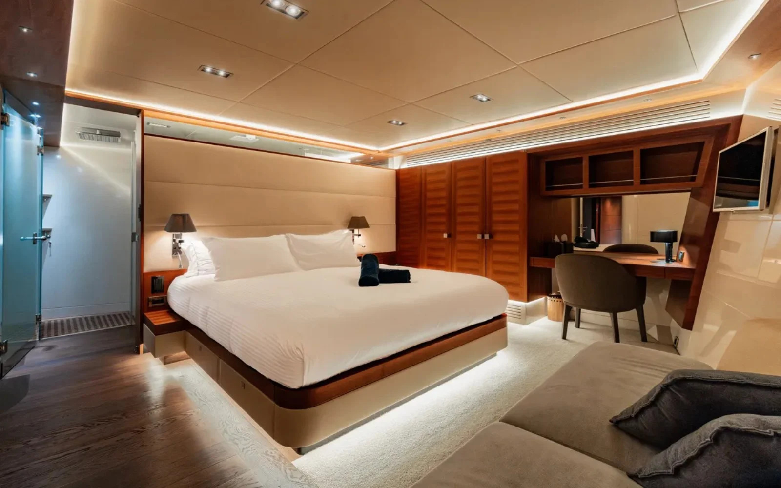 A preview of interior Bedroom cabin
