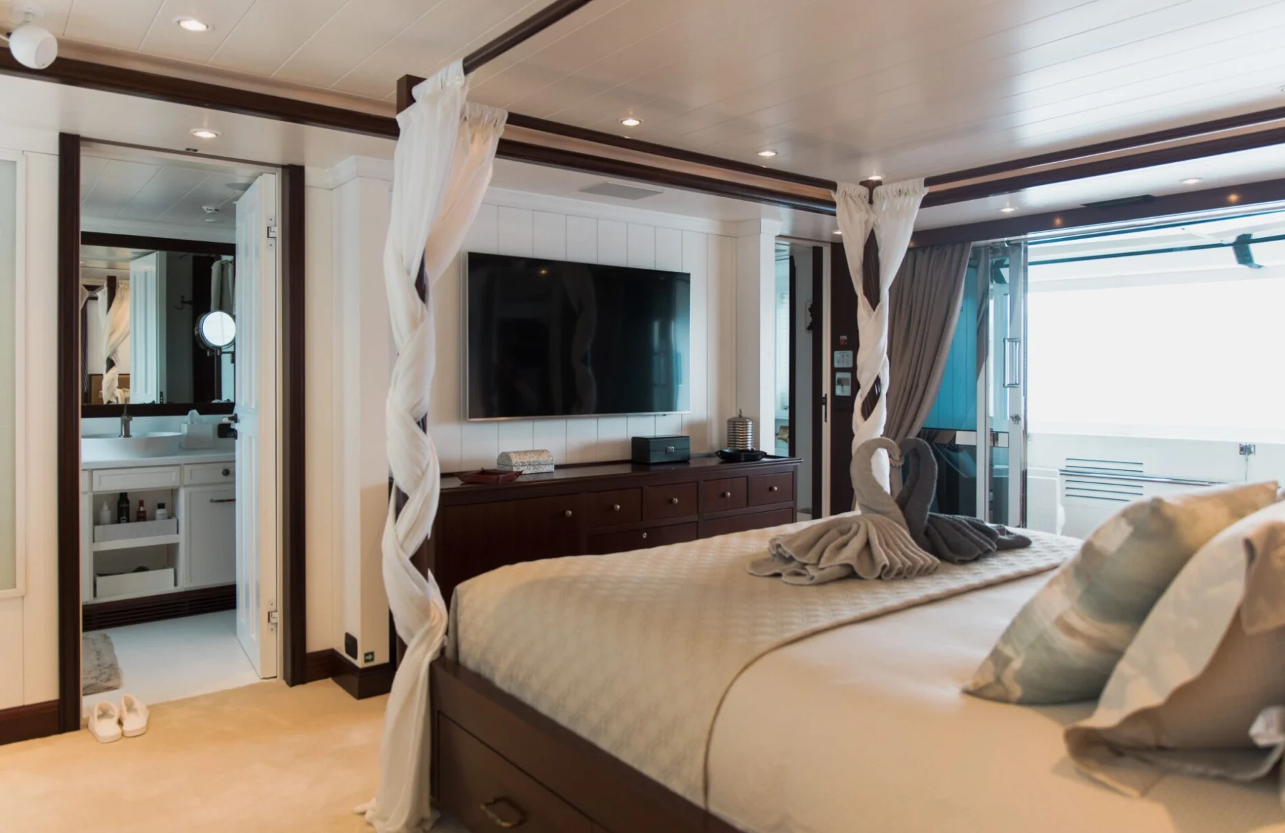 A preview of interior Bedroom cabin
