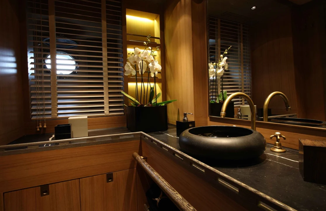 An image of Roxane yacht