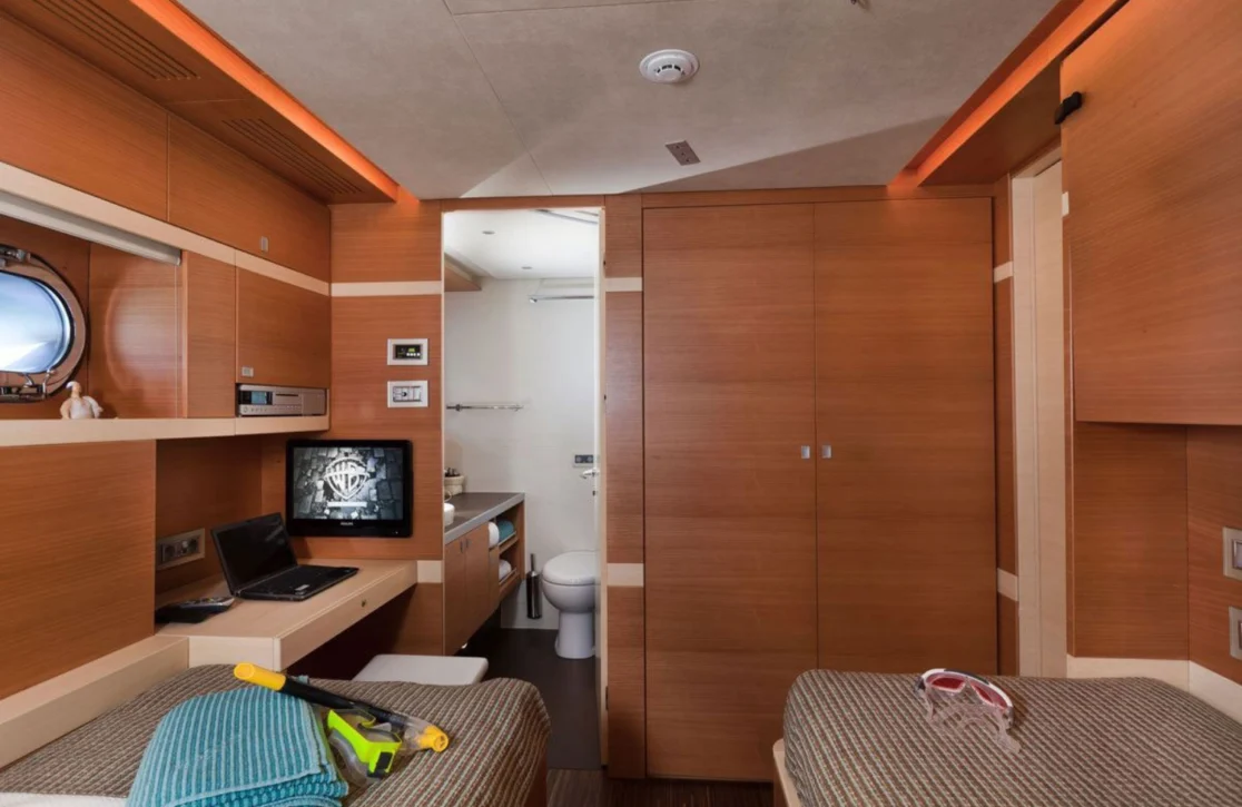 An image of Merlin yacht