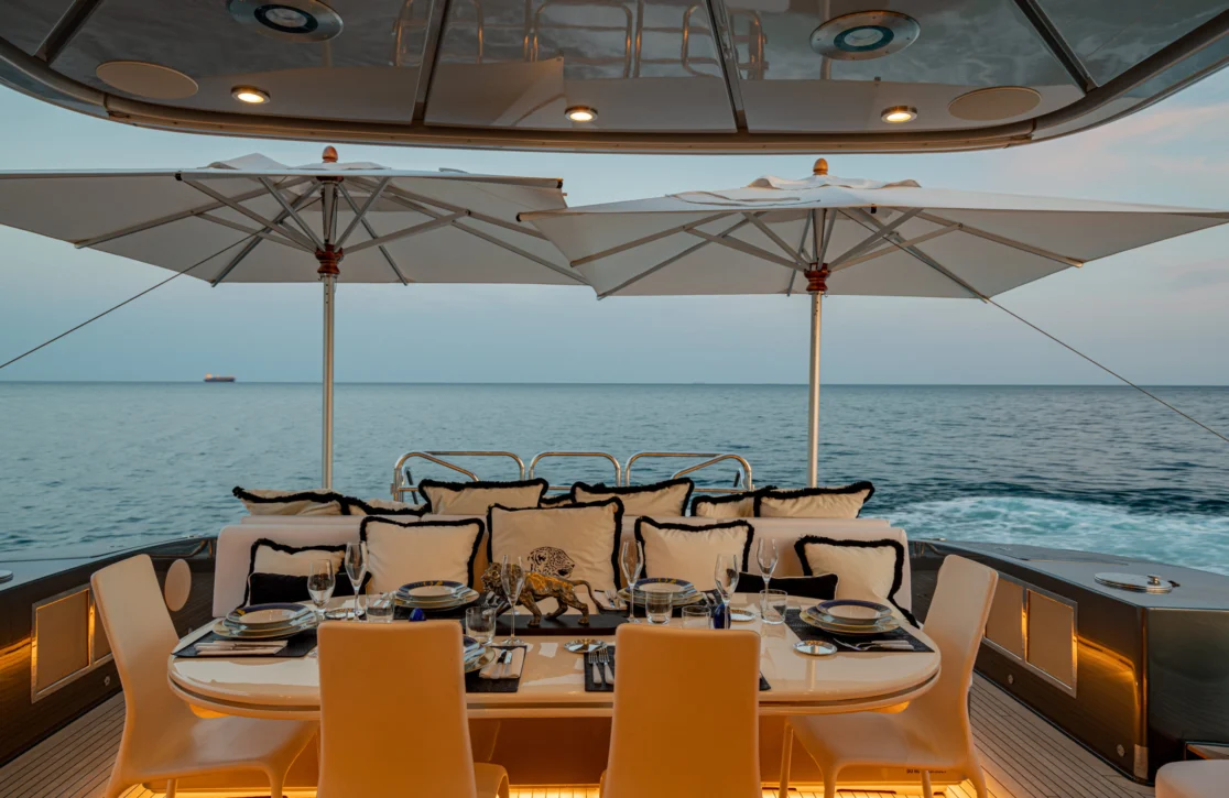 An image of Manu V yacht