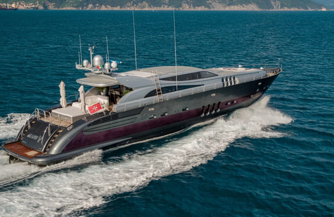An image of Manu V yacht