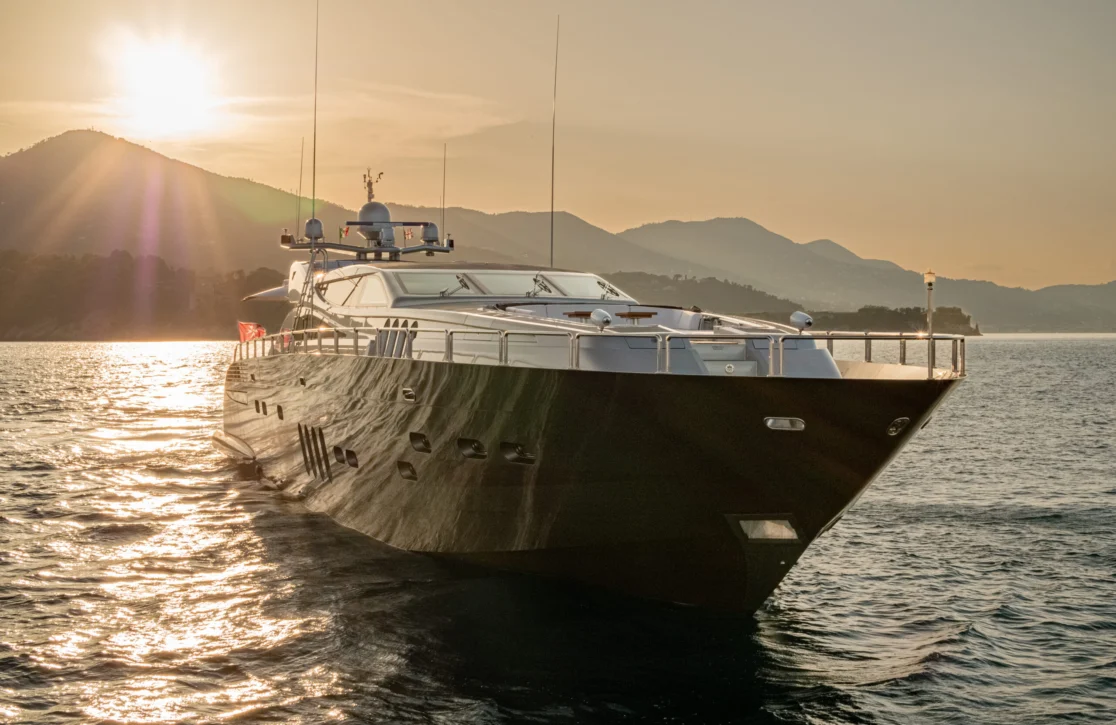 An image of Manu V yacht