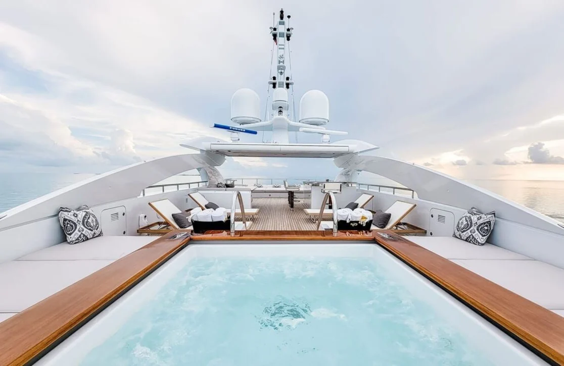 An image of Knight yacht
