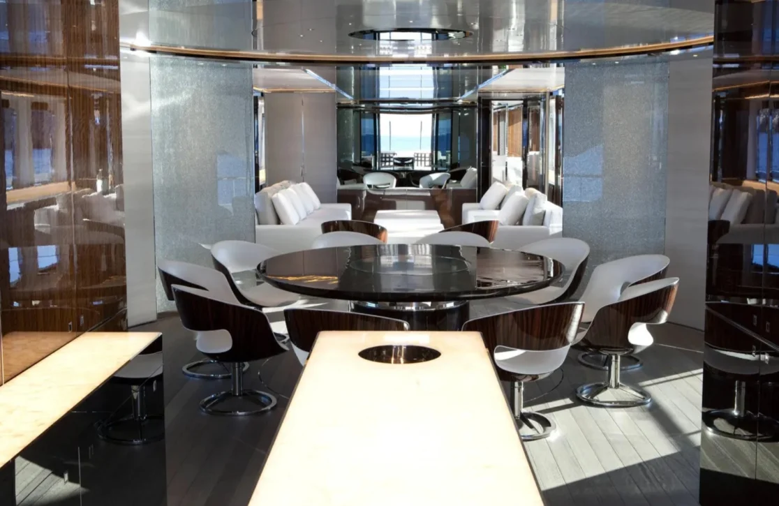 An image of Knight yacht