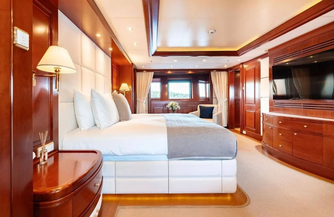 An image of Tirea yacht