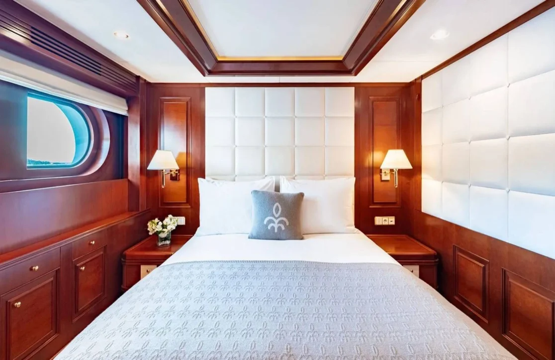 An image of Tirea yacht