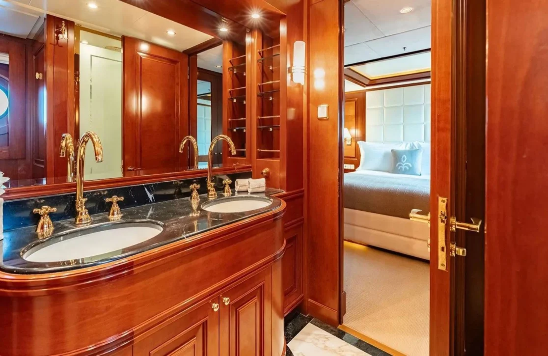 An image of Tirea yacht