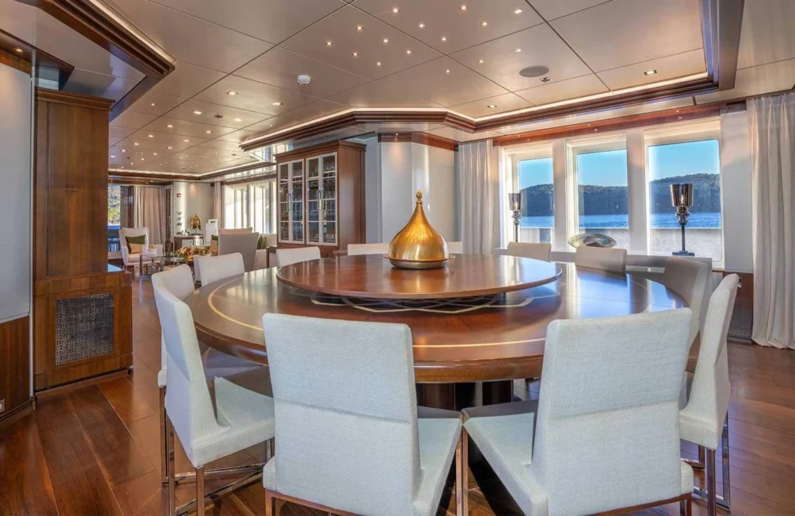 An image of Immersive yacht