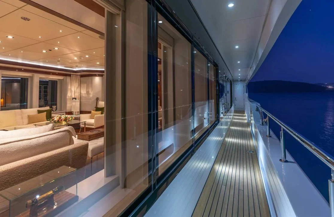An image of Immersive yacht