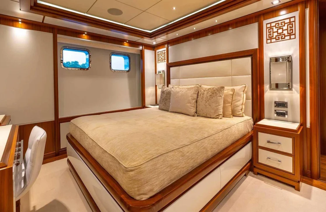An image of Immersive yacht