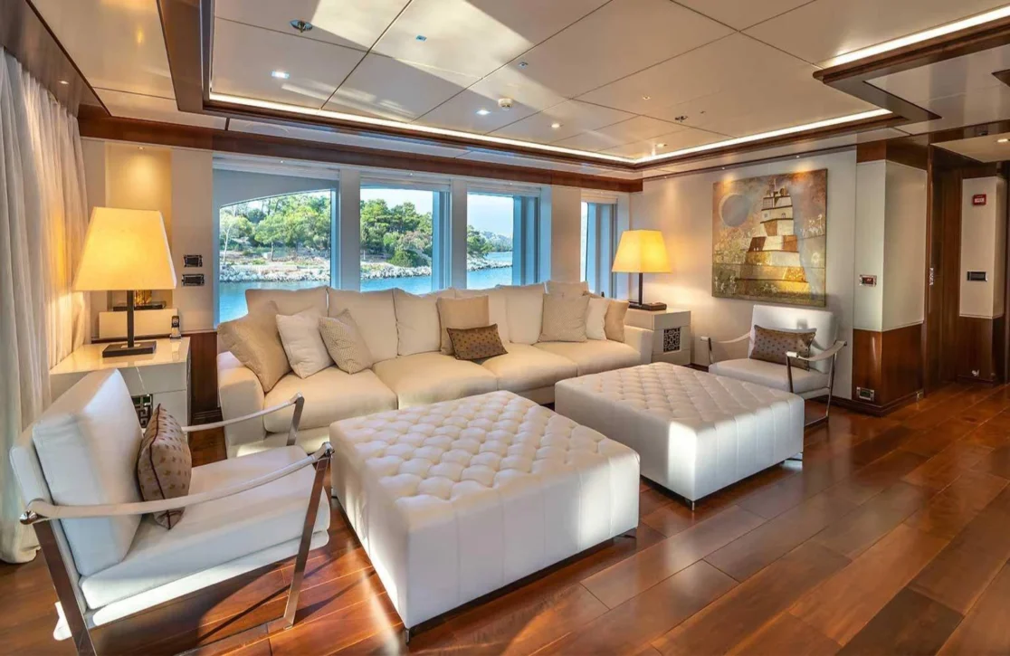 An image of Immersive yacht