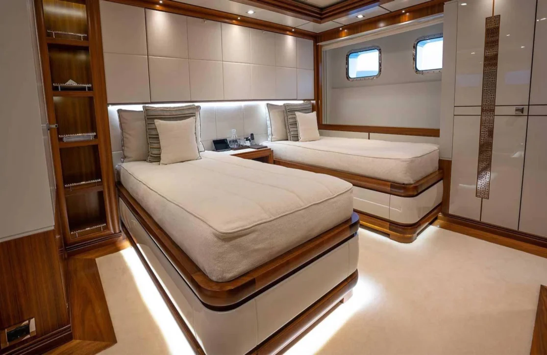 An image of Immersive yacht