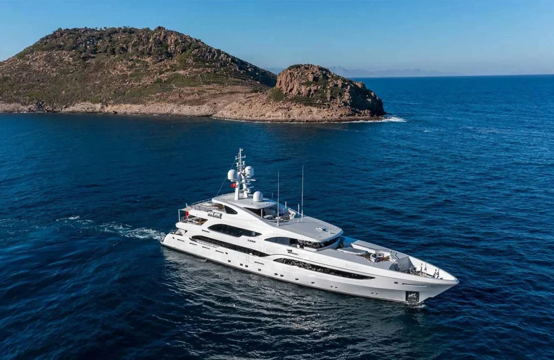 An image of Immersive yacht