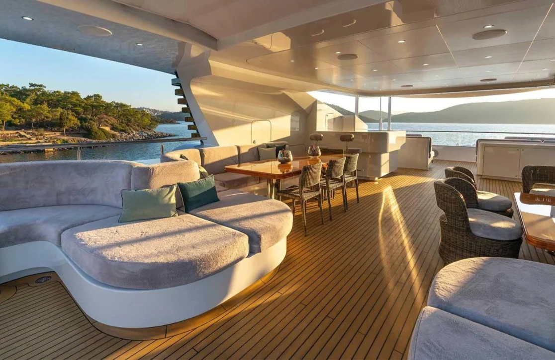 An image of Immersive yacht