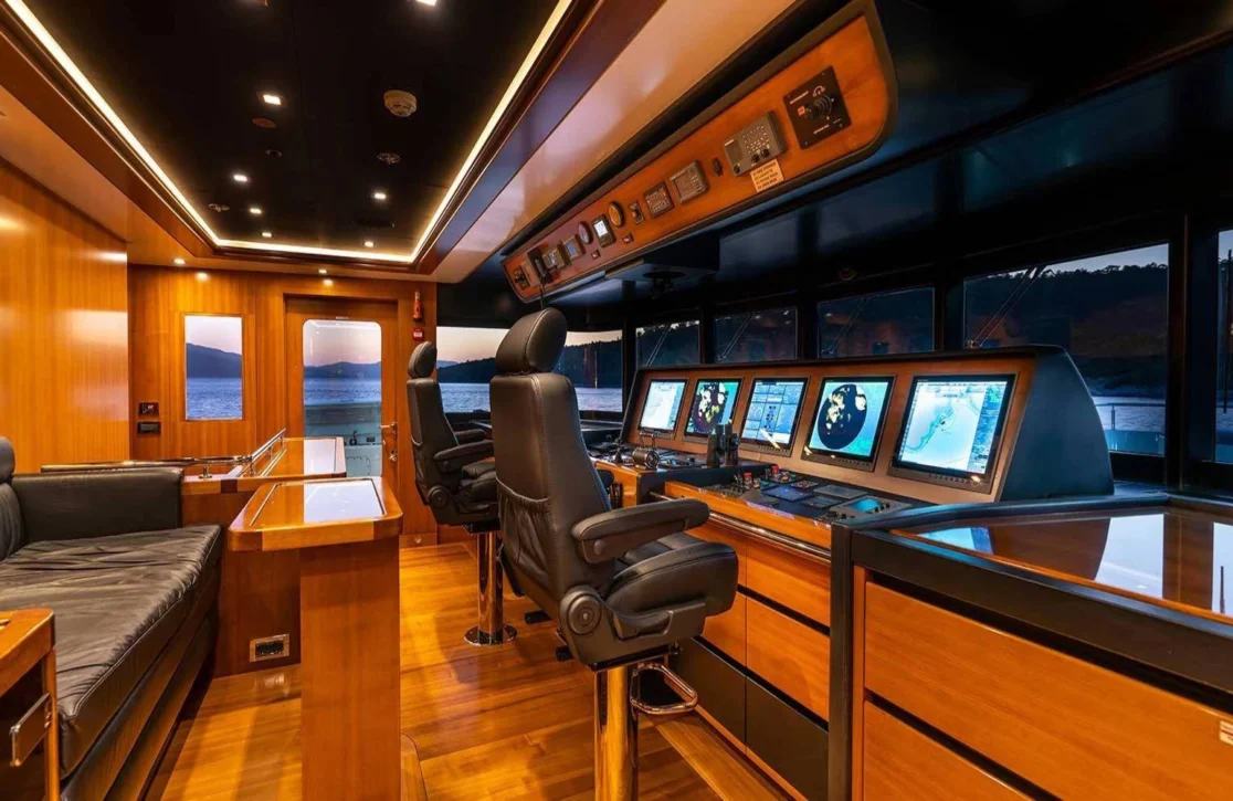 An image of Immersive yacht