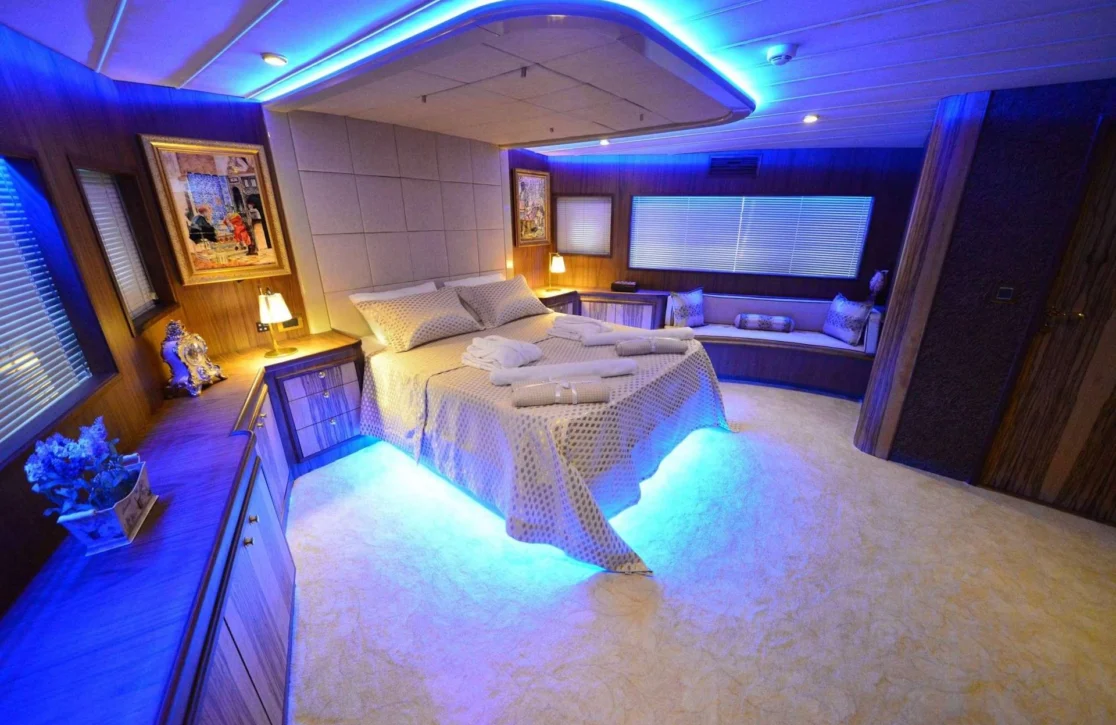 An image of Immersive yacht