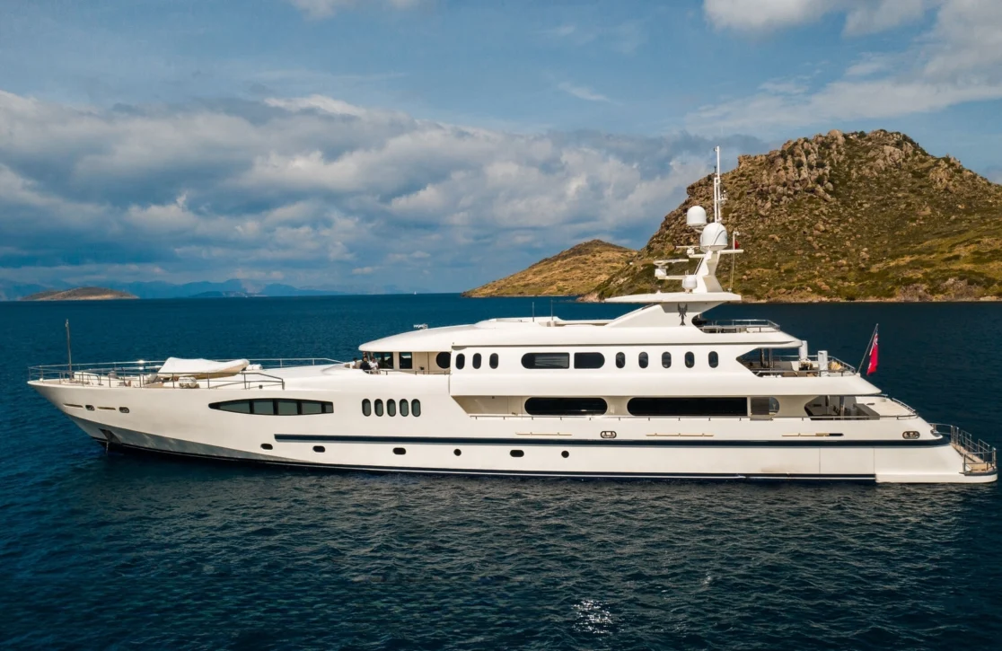 An image of Queen Mare yacht