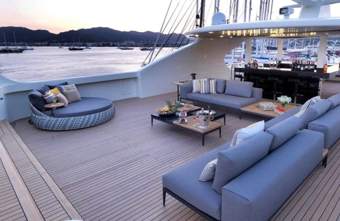 An image of Queen Mare yacht