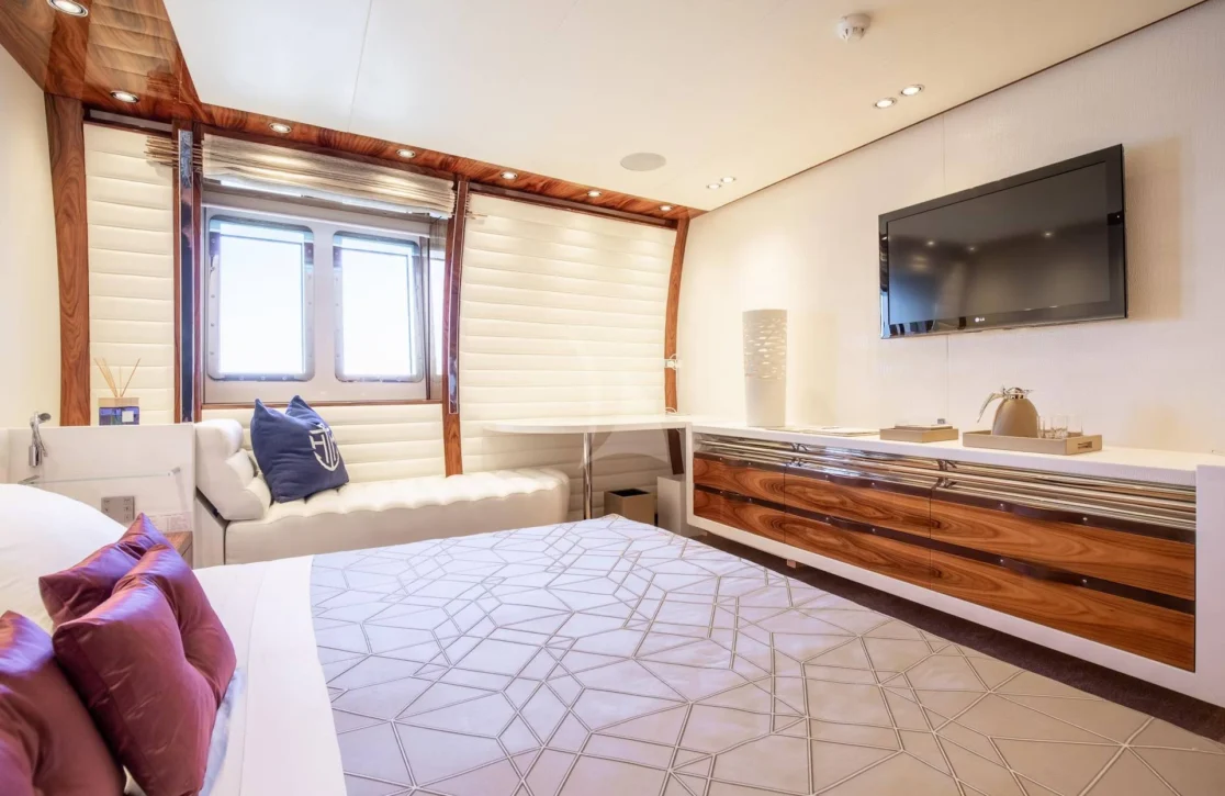 An image of Hatt Mill yacht