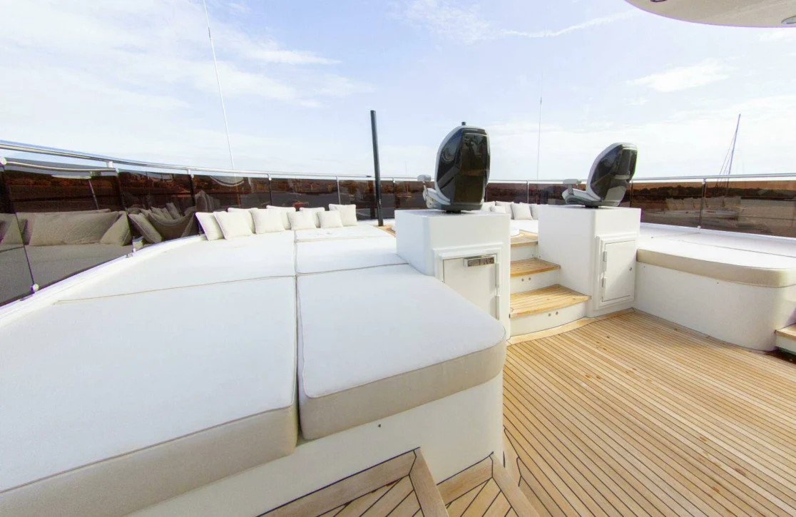 An image of Darling yacht