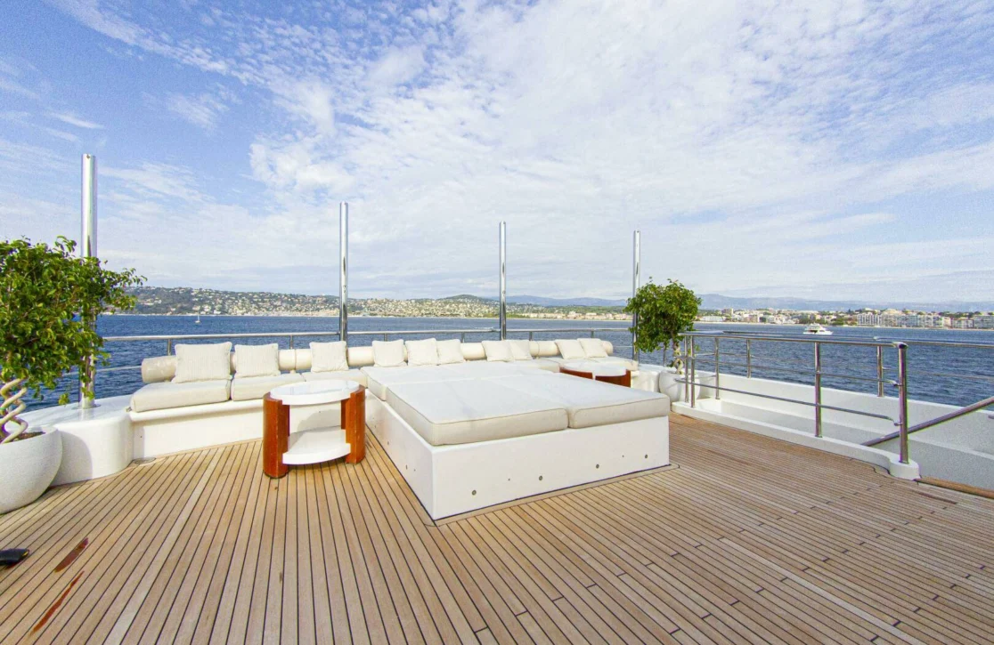 An image of Darling yacht
