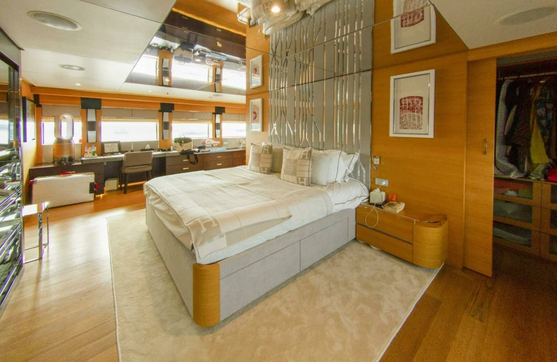 An image of Darling yacht