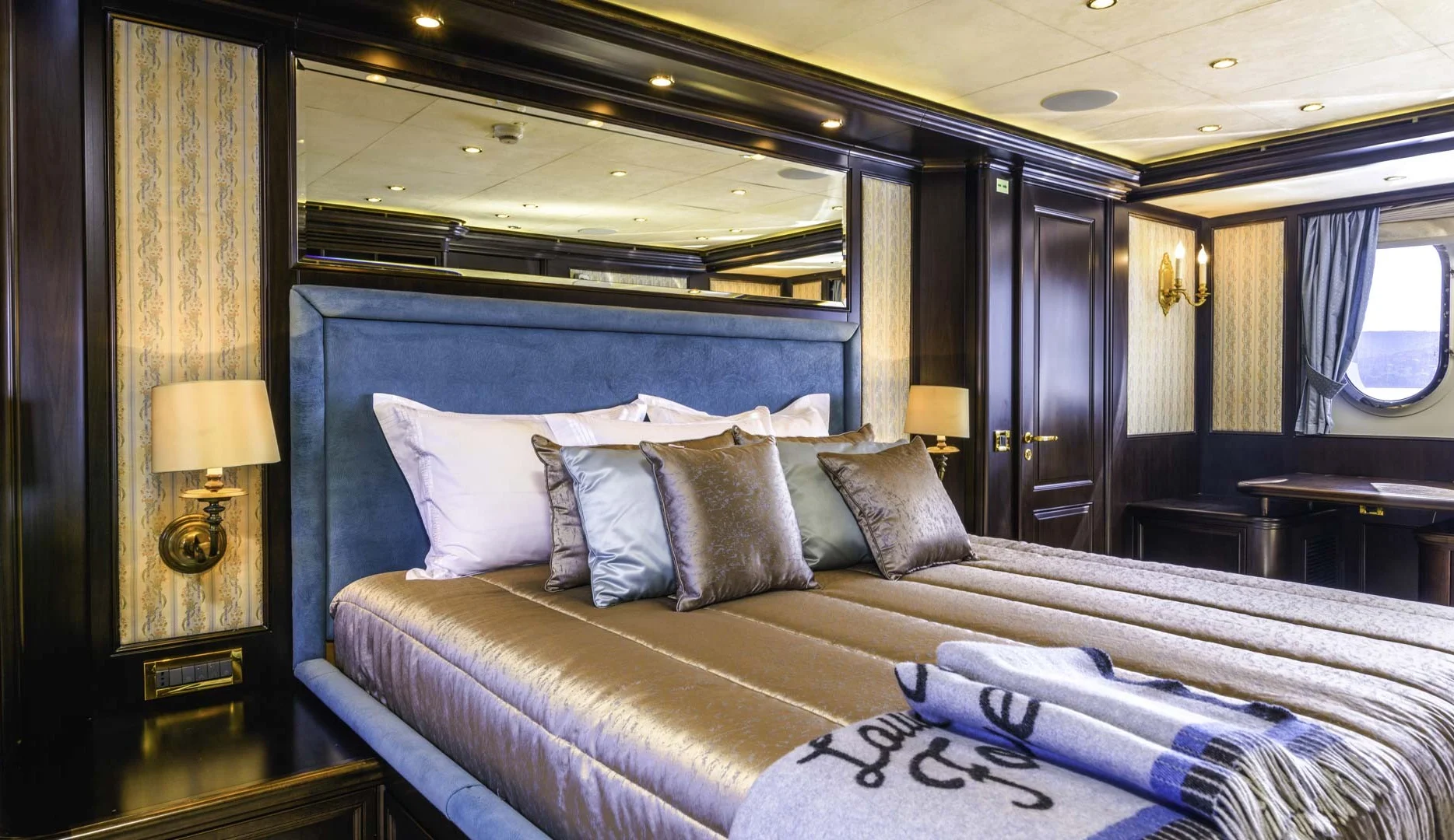 A preview of interior Bedroom cabin