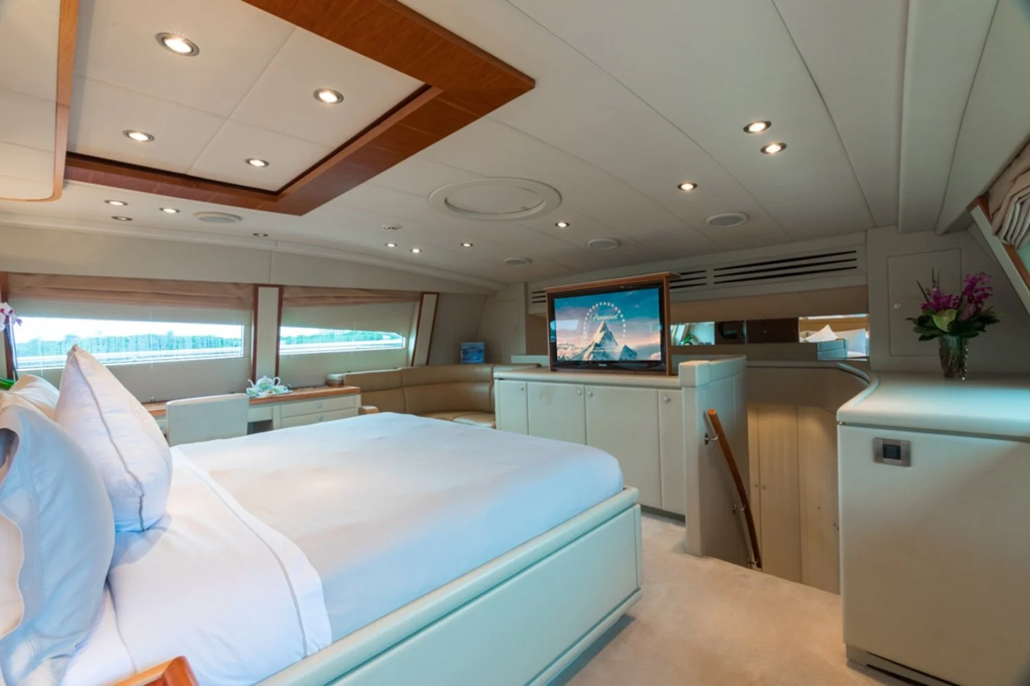 A preview of interior Bedroom cabin
