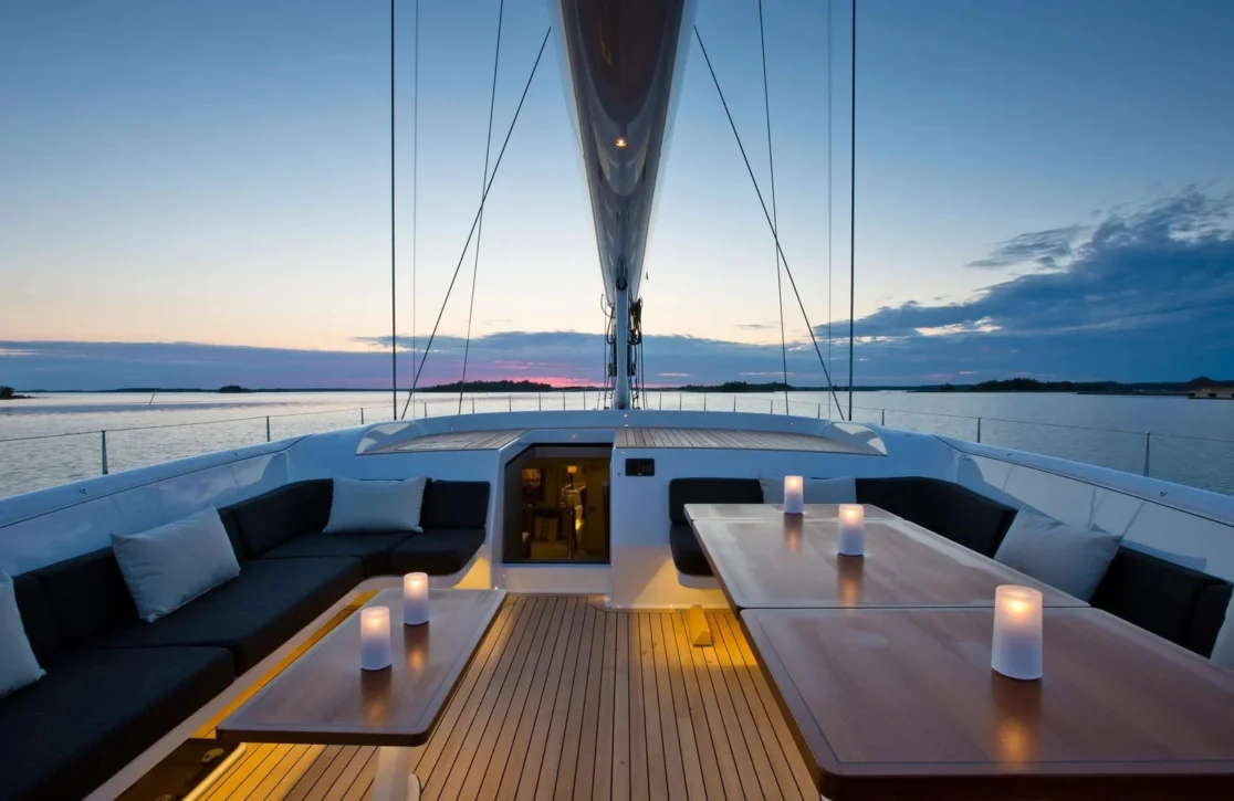 An image of Inukshuk yacht