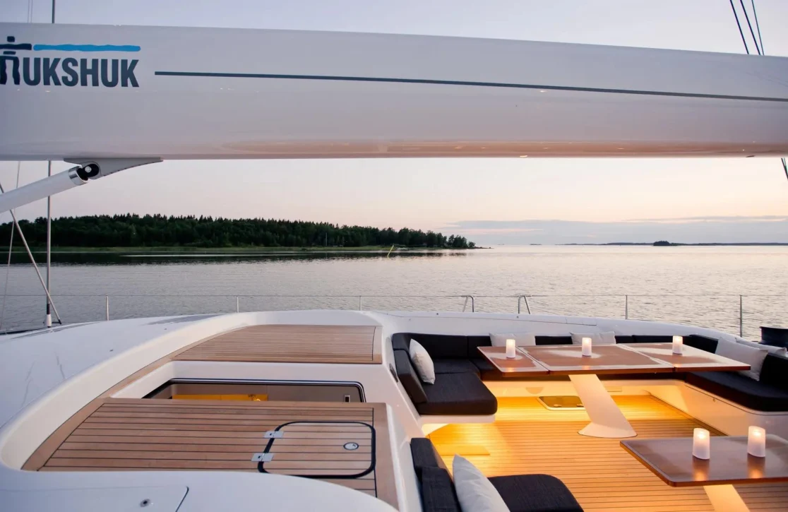 An image of Inukshuk yacht