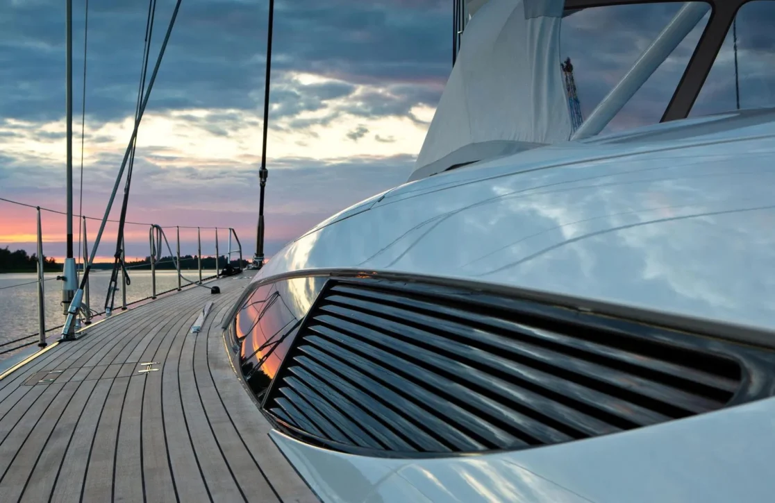 An image of Inukshuk yacht