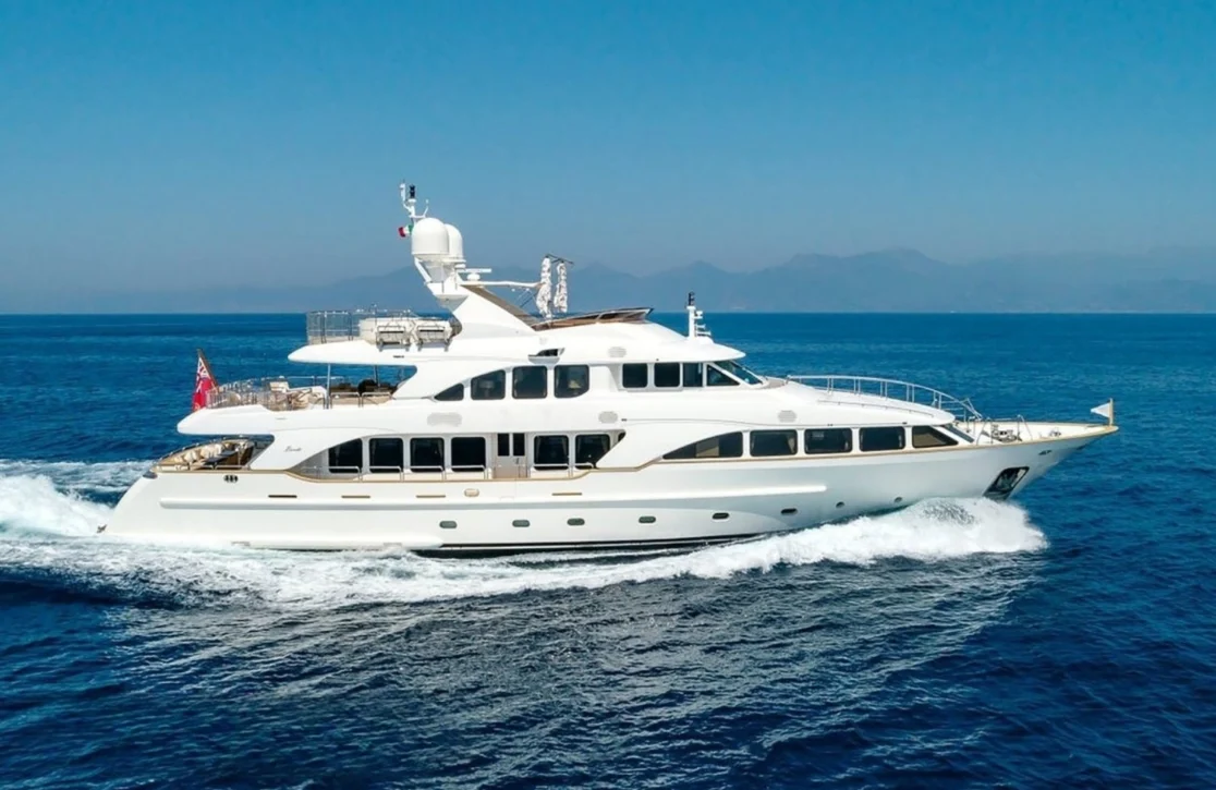 An image of Mi Amore Julia yacht