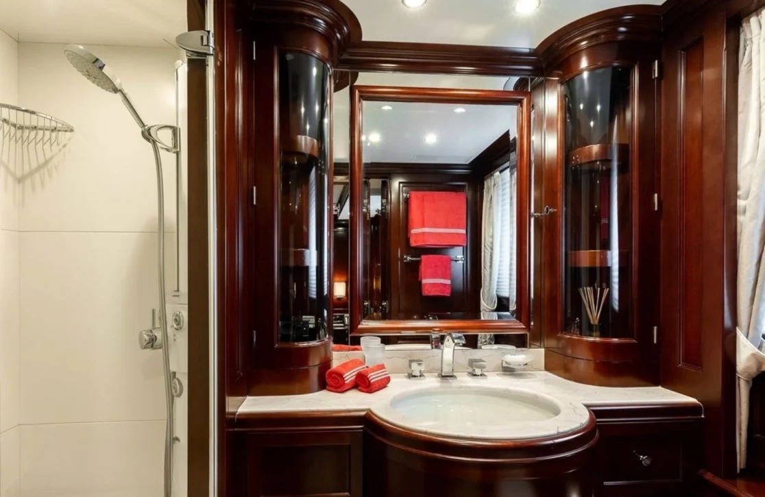 An image of Mi Amore Julia yacht