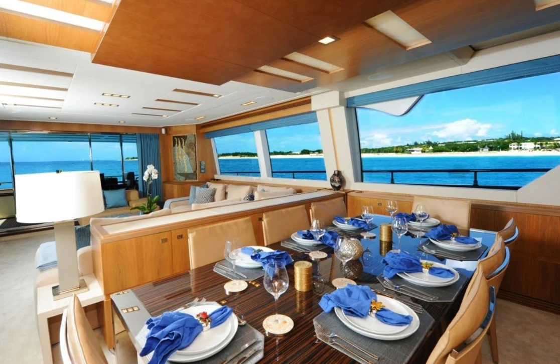 An image of Amore Mio yacht