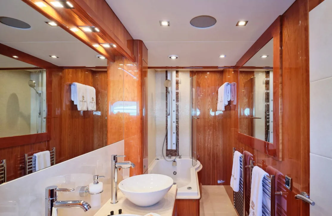 An image of White Pearl I yacht