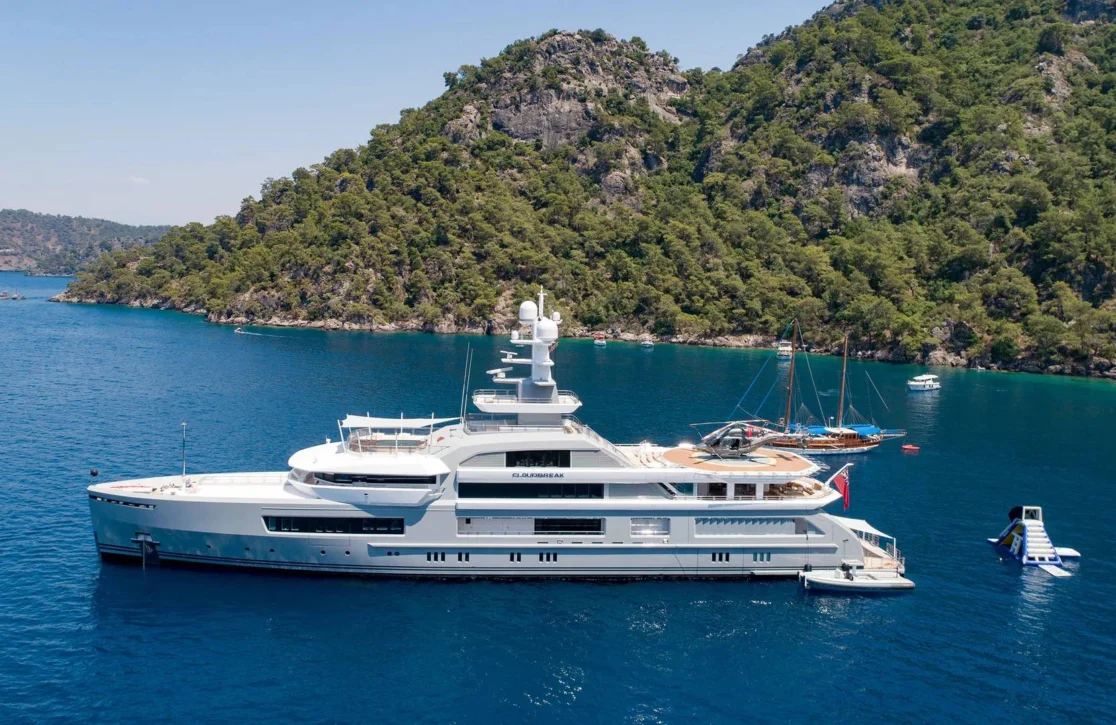 An image of Cloudbreak yacht