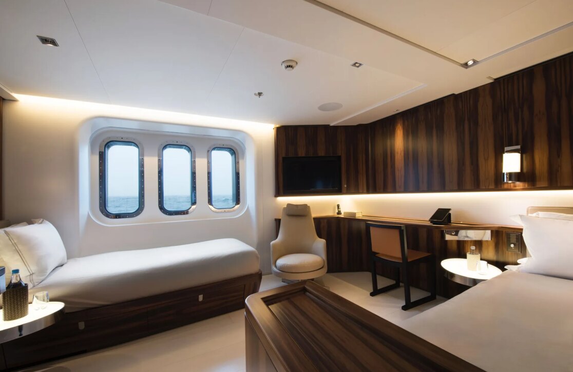 An image of Cloudbreak yacht