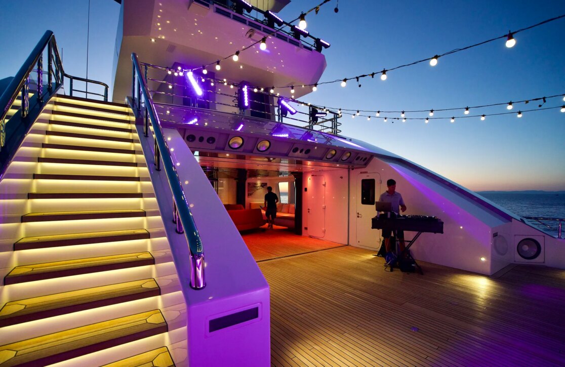 An image of Cloudbreak yacht