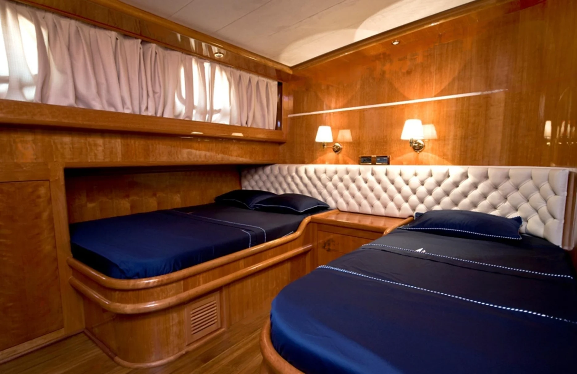 A preview of interior Bedroom cabin