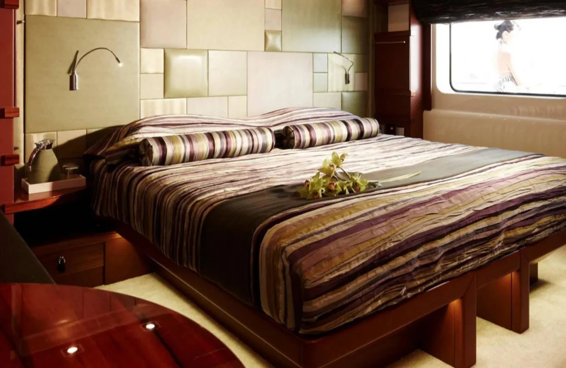 An image of E & E yacht