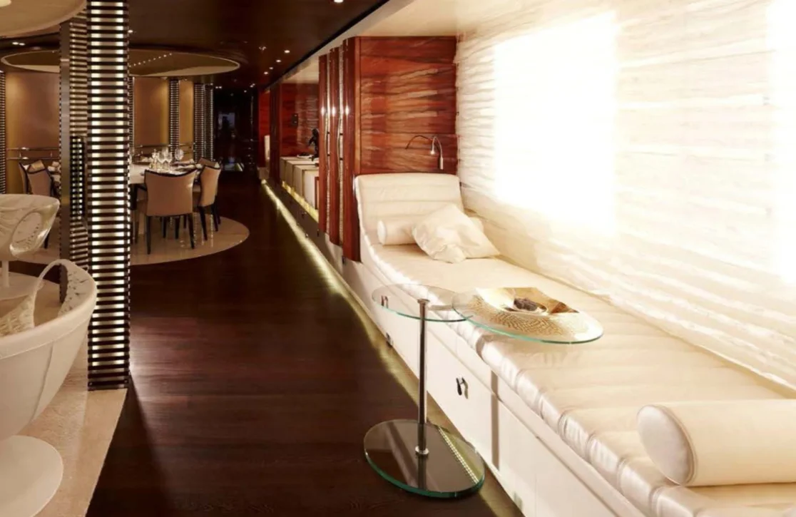 An image of E & E yacht