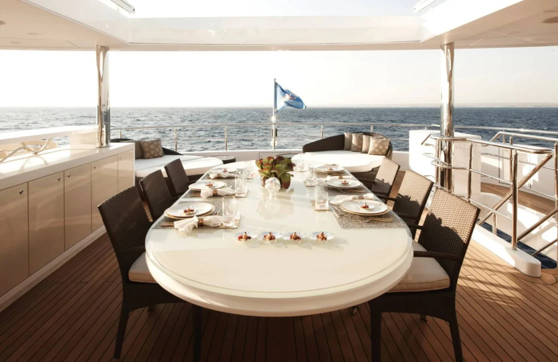 An image of E & E yacht