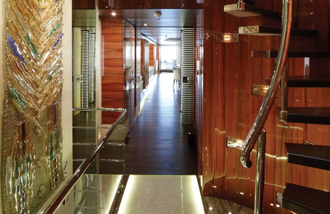 An image of E & E yacht